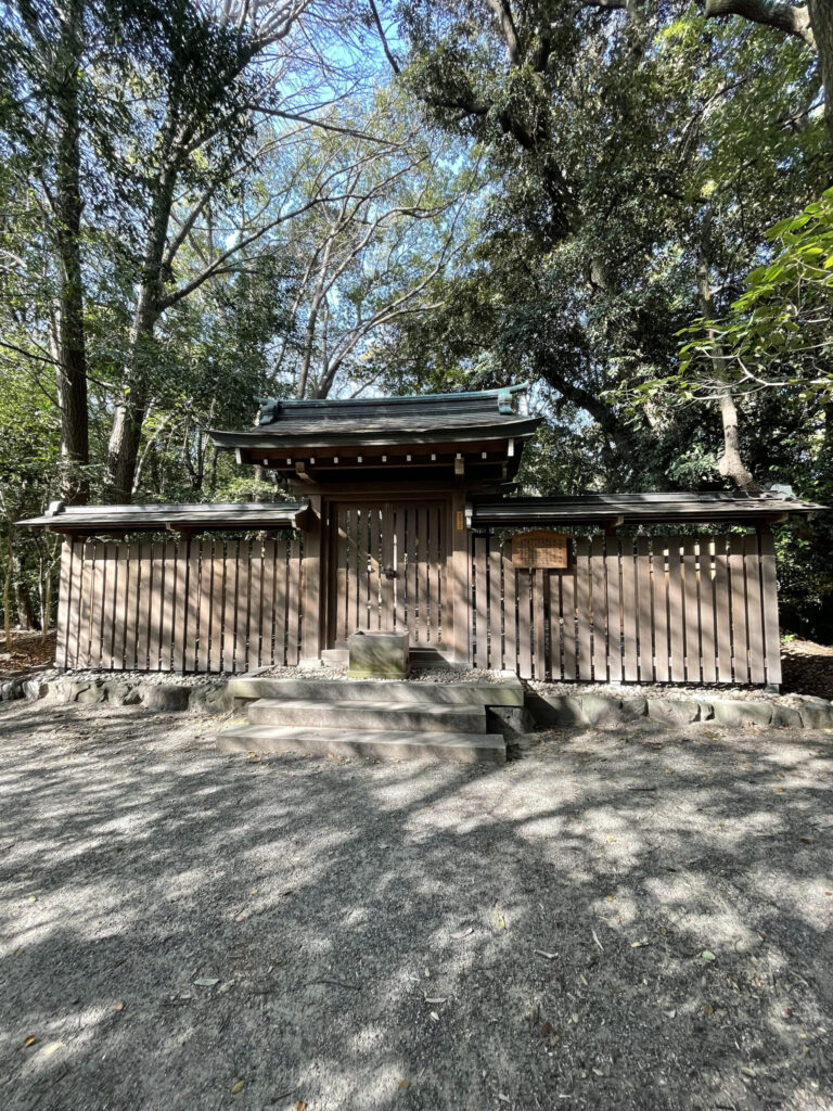 日割御子神社 (ひさきみこじんじゃ)